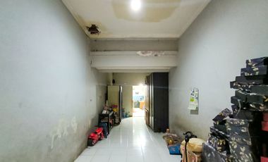 Rumah 5 Kamar Tidur SHM dekat Gandaria City Mall Dibantu KPR J-46152