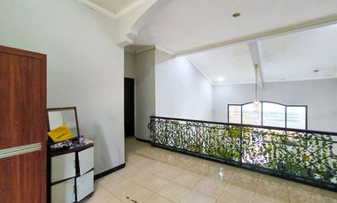 Rumah 5 Kamar Tidur SHM dekat Gandaria City Mall Dibantu KPR J-46152