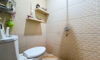 Rumah 5 Kamar Tidur SHM dekat Gandaria City Mall Dibantu KPR J-46152