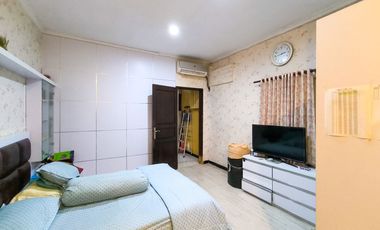 Rumah 5 Kamar Tidur SHM dekat Gandaria City Mall Dibantu KPR J-46152