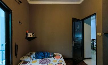 Rumah 5 Kamar Tidur SHM dekat Gandaria City Mall Dibantu KPR J-46152