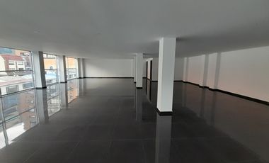 edificio en arriendo en santa barbara. Cod A243