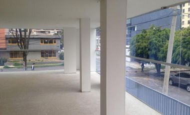 edificio en arriendo en santa barbara. Cod A243