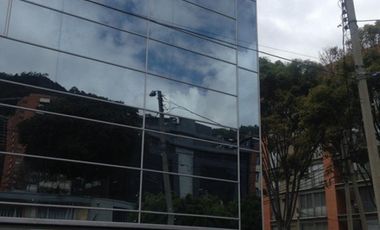 edificio en arriendo en santa barbara. Cod A243