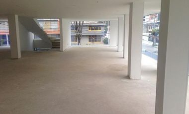 edificio en arriendo en santa barbara. Cod A243