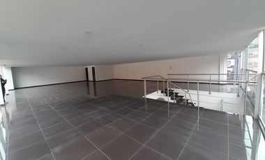 edificio en arriendo en santa barbara. Cod A243