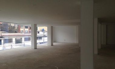 edificio en arriendo en santa barbara. Cod A243