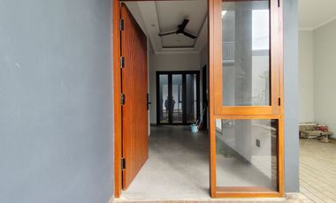 Rumah SHM 10 Menit ke Trans Studio Mall Cibubur Bebas Banjir J-43919