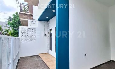 Rumah 2lt Di Tytyan Kencana Selangkah Ke Mall Summarecon Bekasi