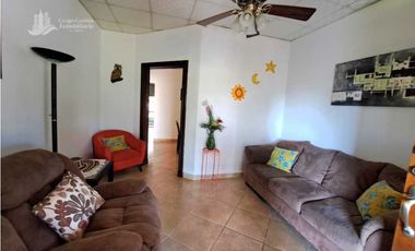 VENDO CASA AMPLIA 4 HABITACIONES EN LOS ALGARROBOS