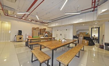 Planta libre en centro de negocios Rosario Norte