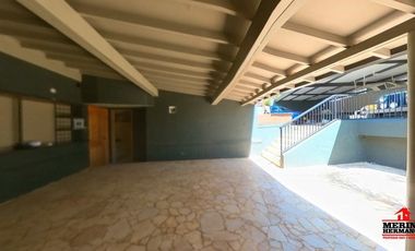 casa en arriendo en loma del esmeraldal. Cod A5277