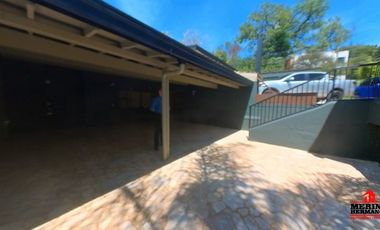 casa en arriendo en loma del esmeraldal. Cod A5277