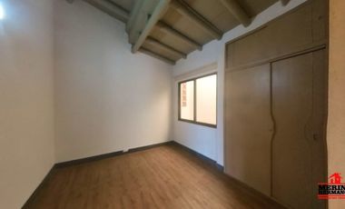 casa en arriendo en loma del esmeraldal. Cod A5277