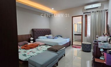 Rumah Minimalis 2 Lantai Di Setrawangi Bandung