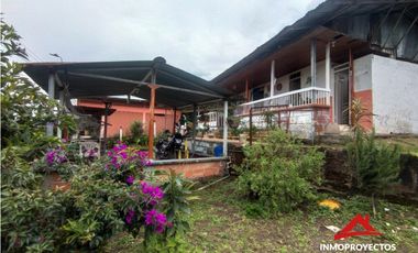 Finca cafetera en la vereda El Chocho, Pereira