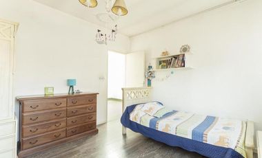 Venta Casa 5 Ambientes Parrilla ,Parque y Permuta Valentín Alsina