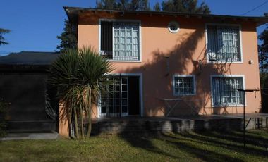 Chalet en venta en Villa Udaondo