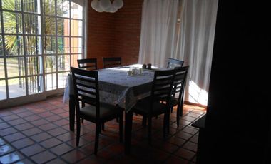 Chalet en venta en Villa Udaondo