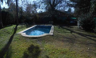 Chalet en venta en Villa Udaondo