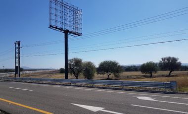 Renta de terreno frente a la planta Toyota a pie de carretera