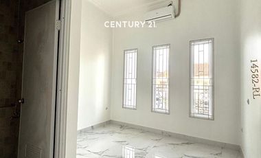 Dijual Rumah BrandNew American Classic  Dijalan Utama Hook