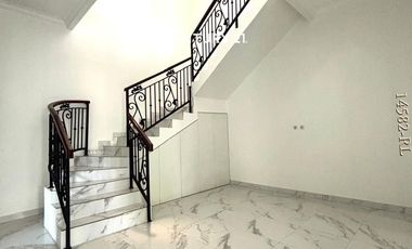 Dijual Rumah BrandNew American Classic  Dijalan Utama Hook