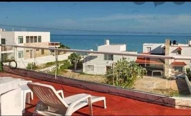 MAGNIFICA PROPIEDAD CON 2 A 50 MTS DE LA PLAYA EN CHICXULUB PUERTO