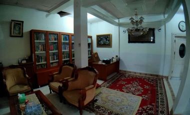 Rumah Larangan Utara Pinggir Jalan Cocok Usaha dan Kostan