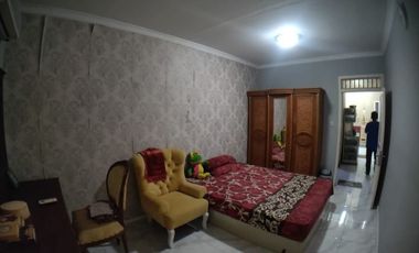 Rumah Larangan Utara Pinggir Jalan Cocok Usaha dan Kostan
