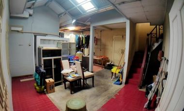 Rumah Larangan Utara Pinggir Jalan Cocok Usaha dan Kostan