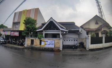 Rumah Larangan Utara Pinggir Jalan Cocok Usaha dan Kostan