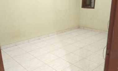 Disewakan Rumah Luas Siap Huni Lingkungan Asri Dekat Stasiun Bekasi
