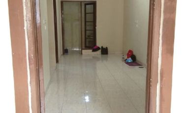 Disewakan Rumah Luas Siap Huni Lingkungan Asri Dekat Stasiun Bekasi