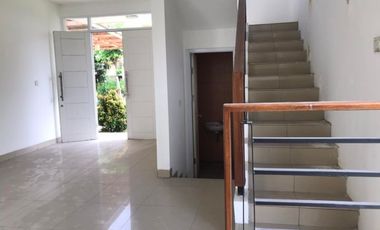 Dijual Cluster BLUEBELL Summarecon Bekasi 8x17 Hoek