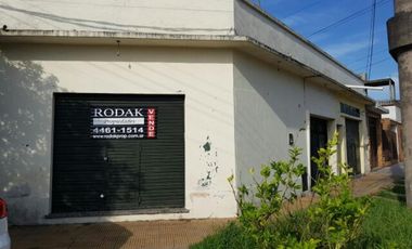 SE VENDEN 2 LOCALES Y 1 COCHERA EN ESQUINA EN BOQUERON Y MAZZA EN MORON