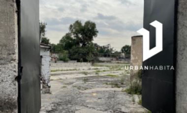 Terreno en Tepepan , uso de suelo habitacional y comercial