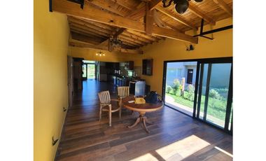 CASA EN BARRIO MAR Y TIERRA
