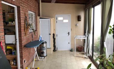 Casa para 2 Familias en venta en Wilde Centro