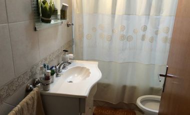 Casa para 2 Familias en venta en Wilde Centro