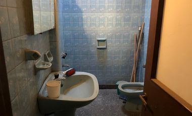 Casa para 2 Familias en venta en Wilde Centro