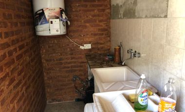 Casa para 2 Familias en venta en Wilde Centro