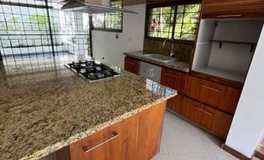 casa en arriendo en la doctora. Cod A6561