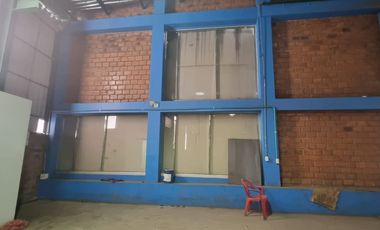 bodega en arriendo en los chilcos. Cod A112276