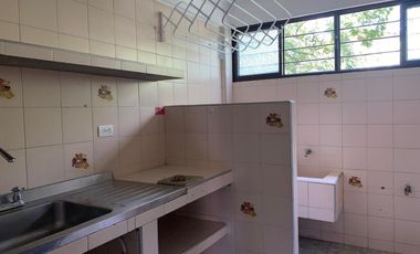 apartamento en arriendo en el limonar. Cod A108063