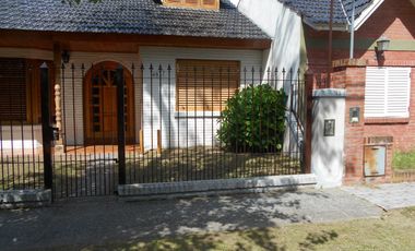 Impecable chalet en la costa