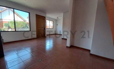 Se vende casa en condominio de Villaseca