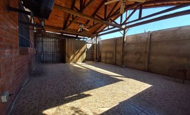 Se vende casa en condominio de Villaseca
