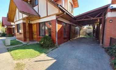 Se vende casa en condominio de Villaseca