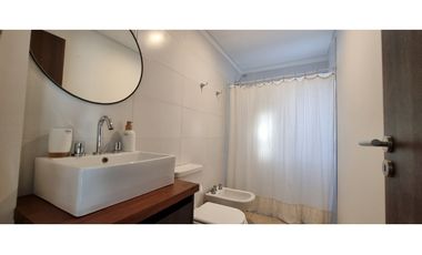 Moderno 2 Amb a Estrenar en Pinamar con pileta, cochera y baulera